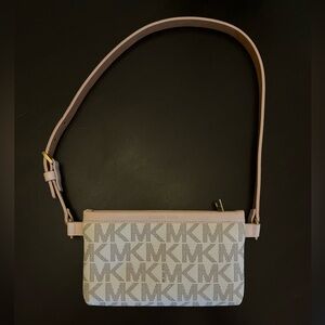 Michael Kors Signature Logo Belt Bag Vanilla Ballet Pink